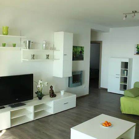 Apartament Mihaela *