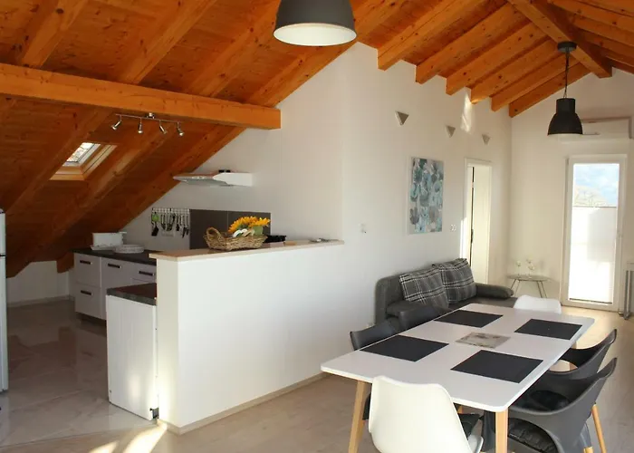 Mihaela Appartement *